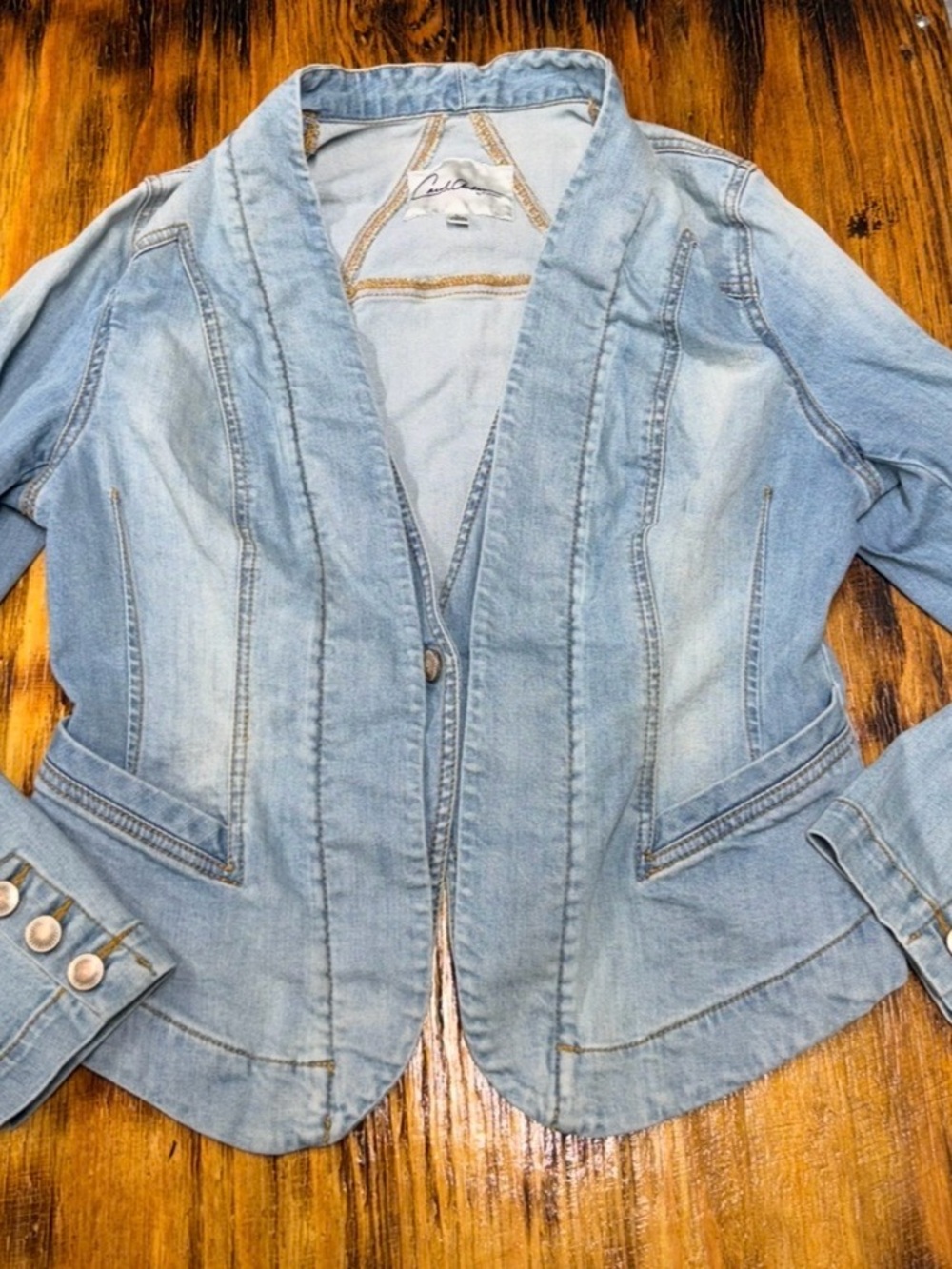 Light Wash Denim Jacket - Casual Women's Jean Blazer